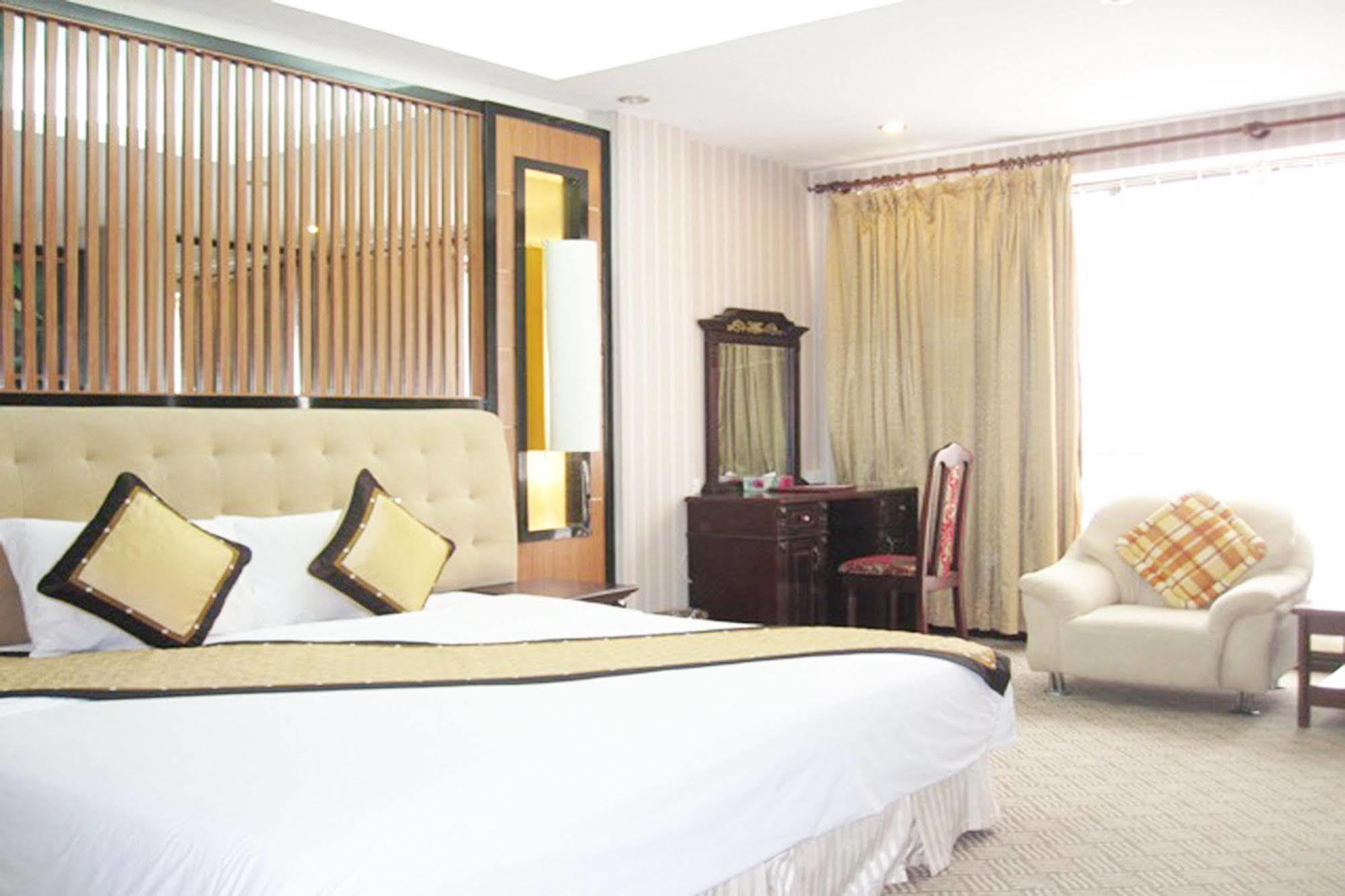 Oasis Hanoi Hotel Zewnętrze zdjęcie